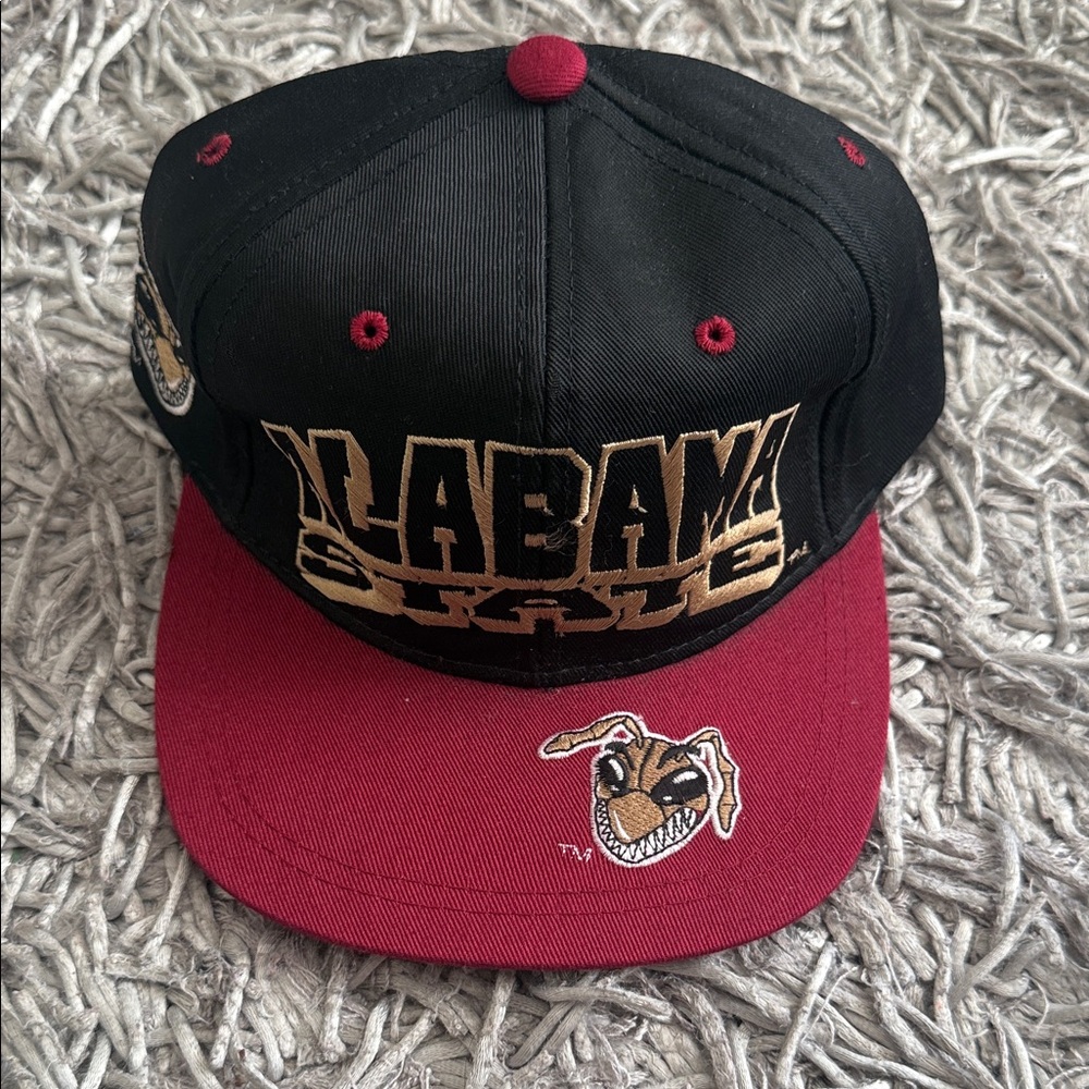 Alabama Snapback Hat in Black and Maroon - Team Logo Front